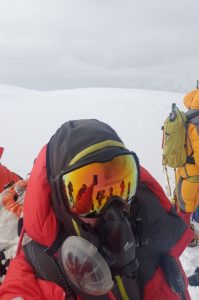Oxygen system for 8,000m peak