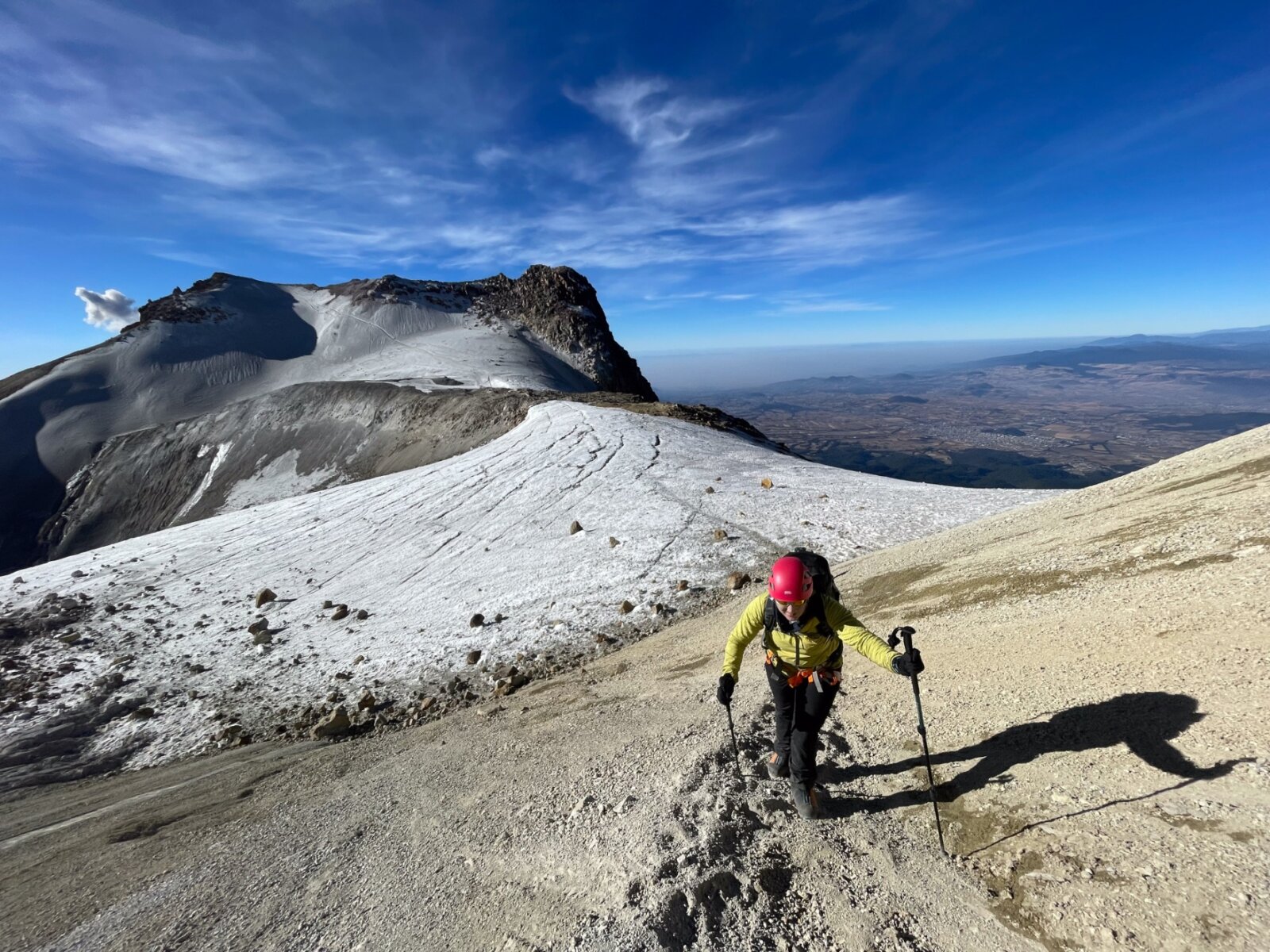 Clients on an acclimatization hike during a Volcanoes of Mexico Expedition