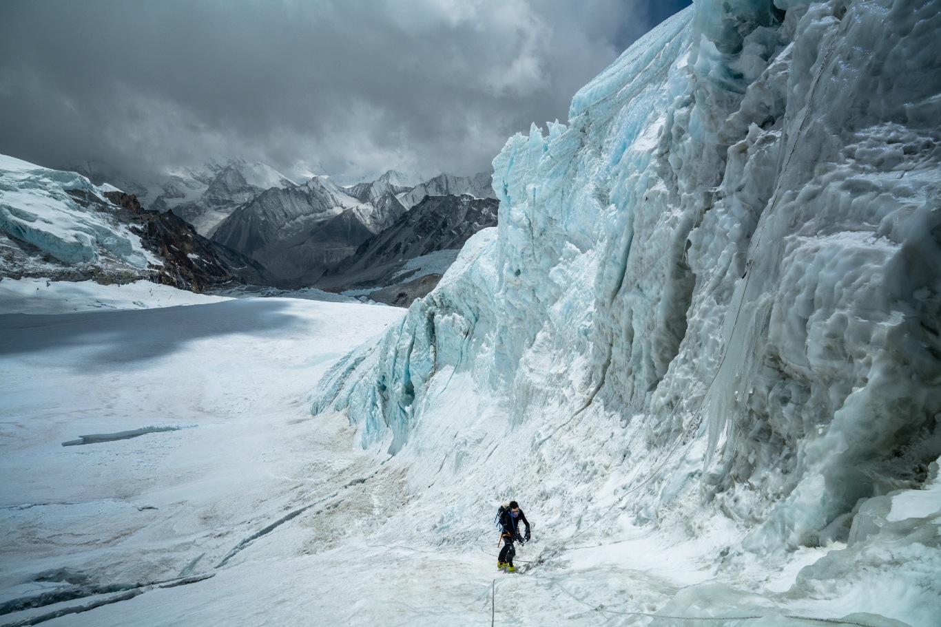 Adrian Ballinger climbing up Makalu during his ski descent of Makalu