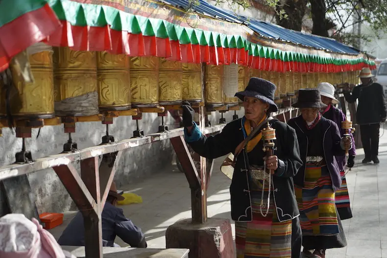 Prayer wheels in town during a Lhakpa Ri Expedition